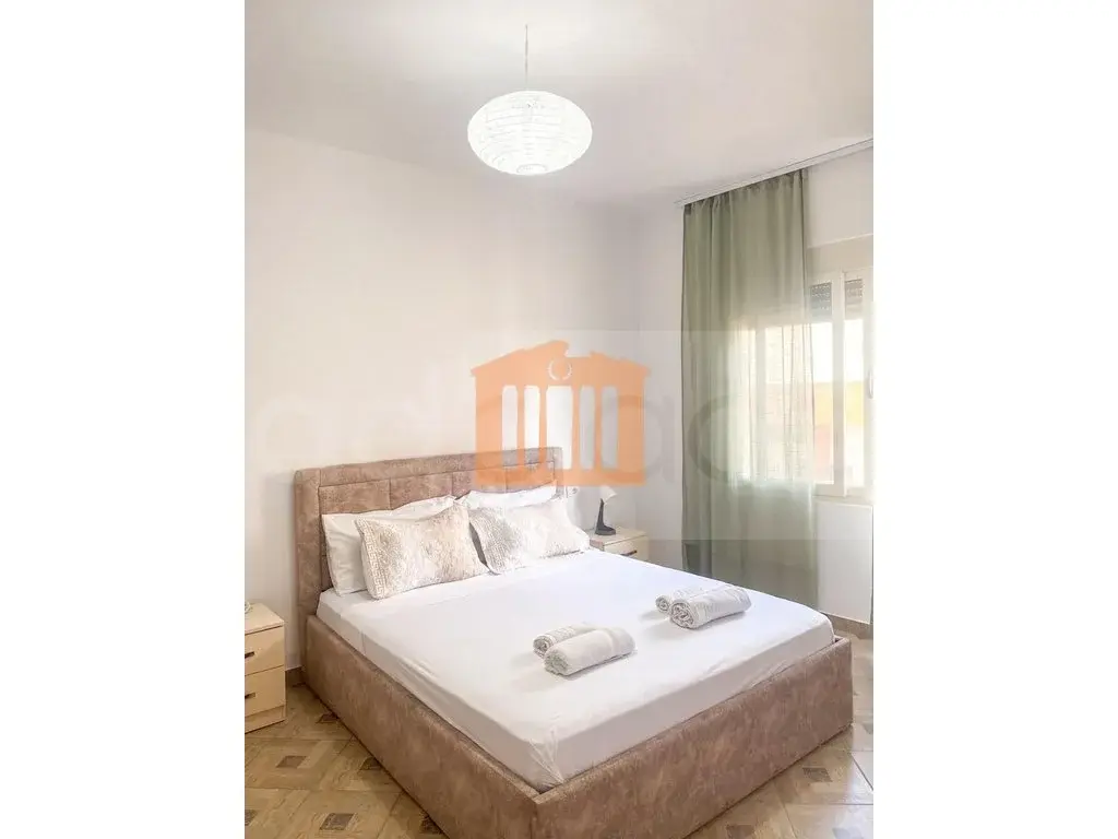 Pasuri të patundshme komerciale 1050 m² 8 kati