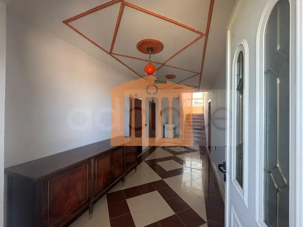 Pasuri të patundshme komerciale 170 m² 1-5 kati