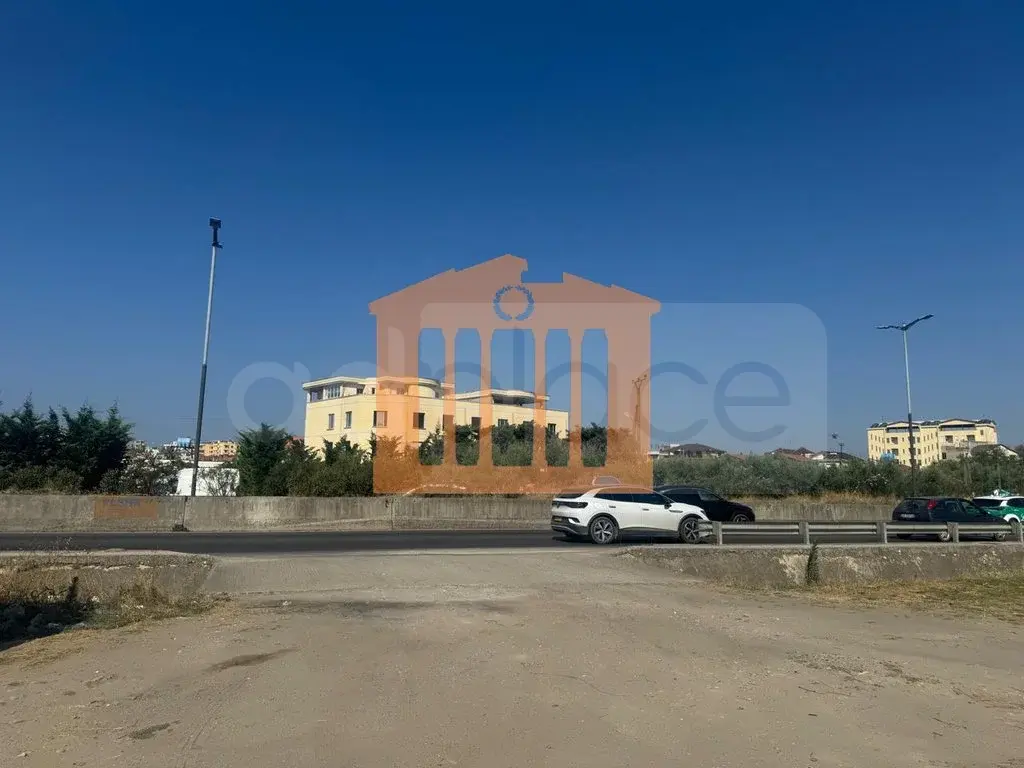 Parcela toke 1607 m²