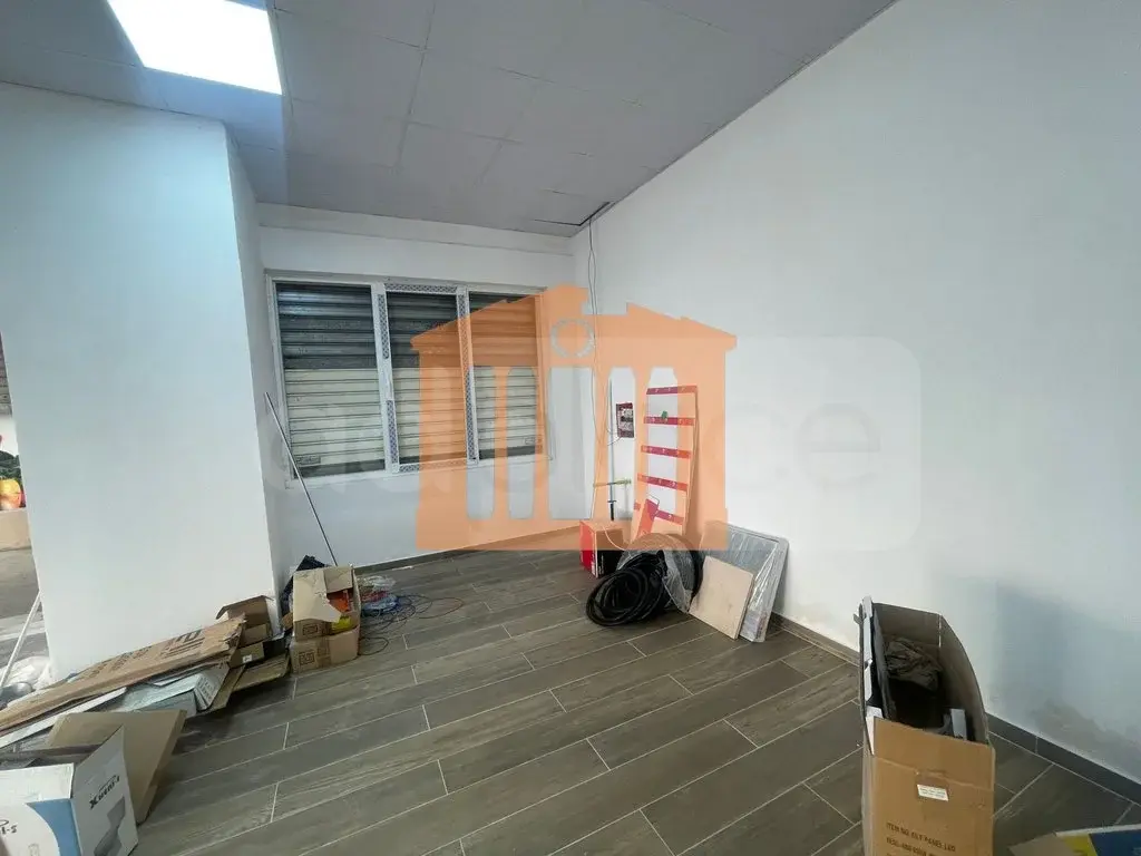 Pasuri të patundshme komerciale 64 m² 1 kati
