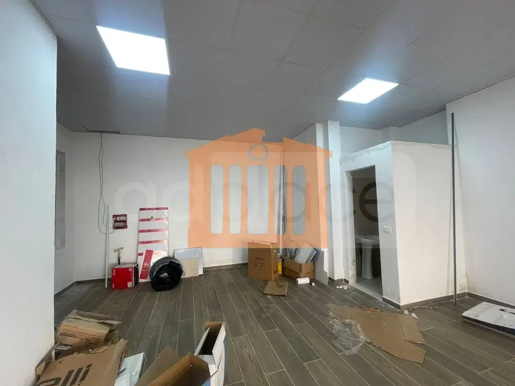 Pasuri të patundshme komerciale 64 m² 1 kati