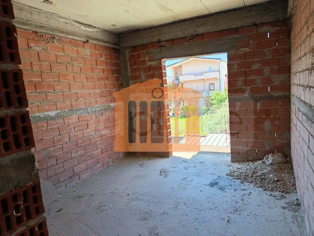 Vilë 220 m² 1 kati