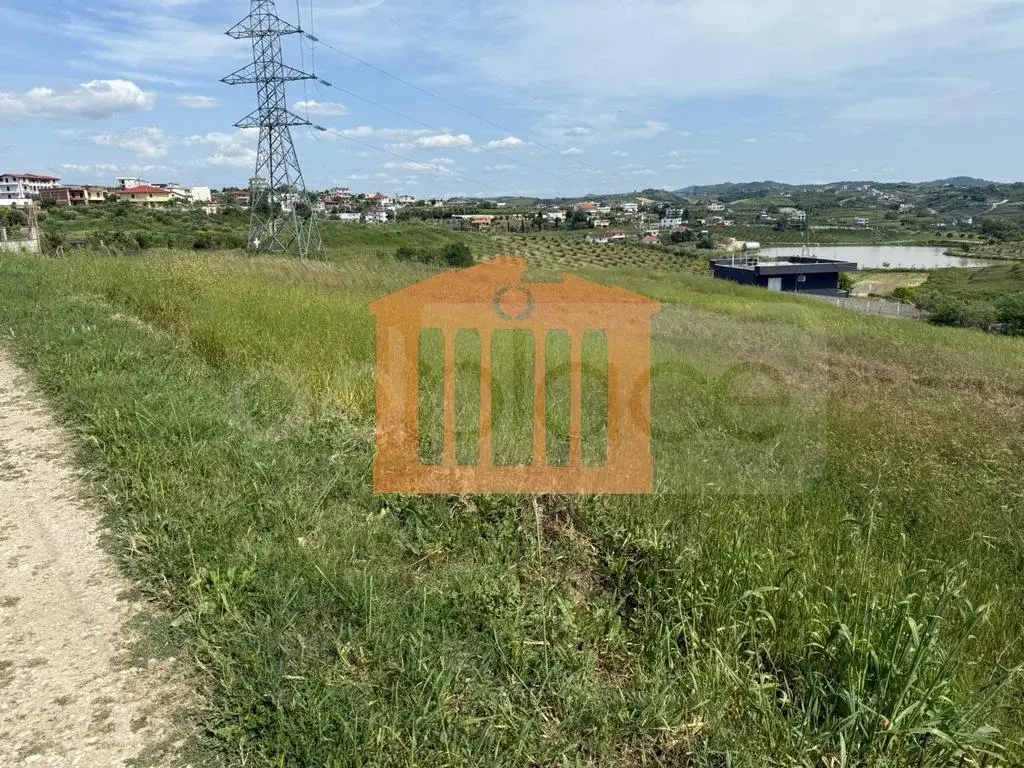 Parcela toke 1000 m²