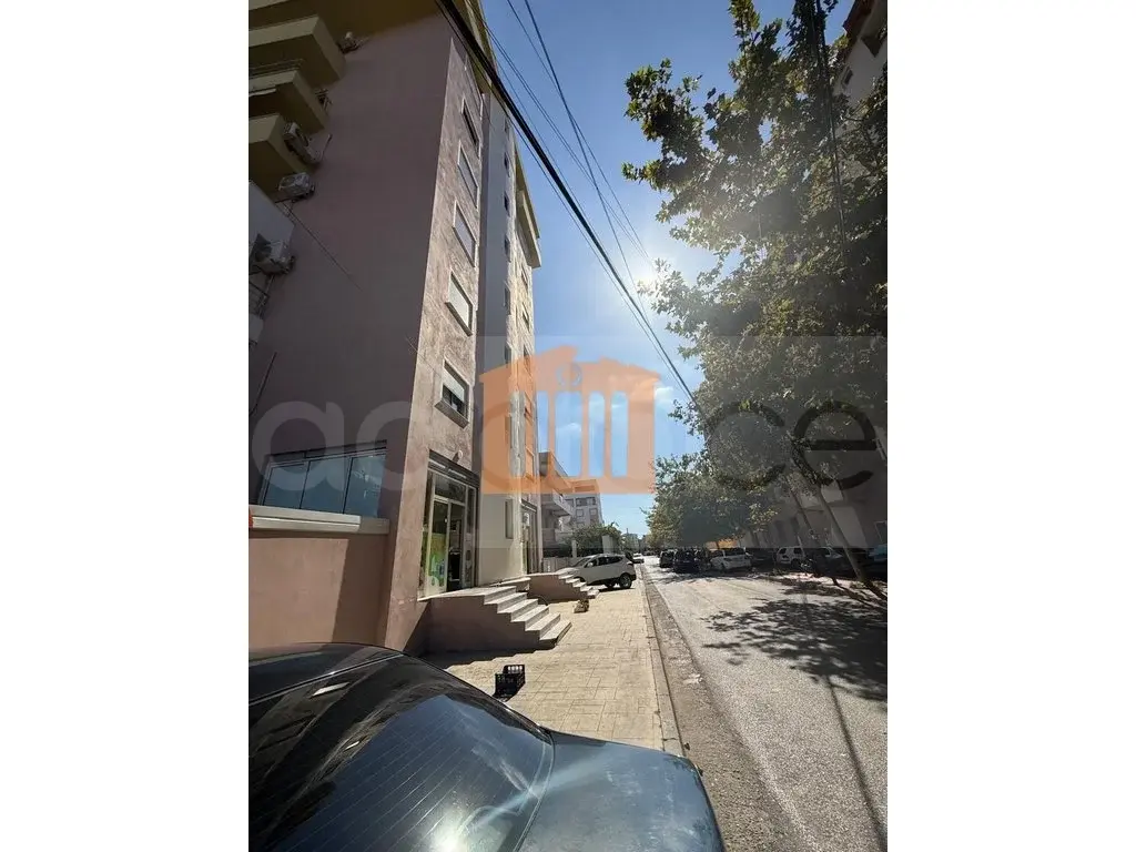 Pasuri të patundshme komerciale 525 m² -1 kati