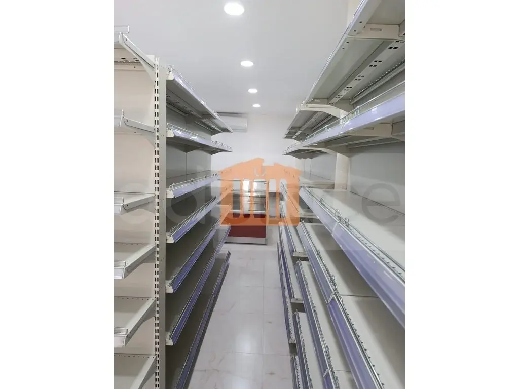Pasuri të patundshme komerciale 55 m² 1 kati