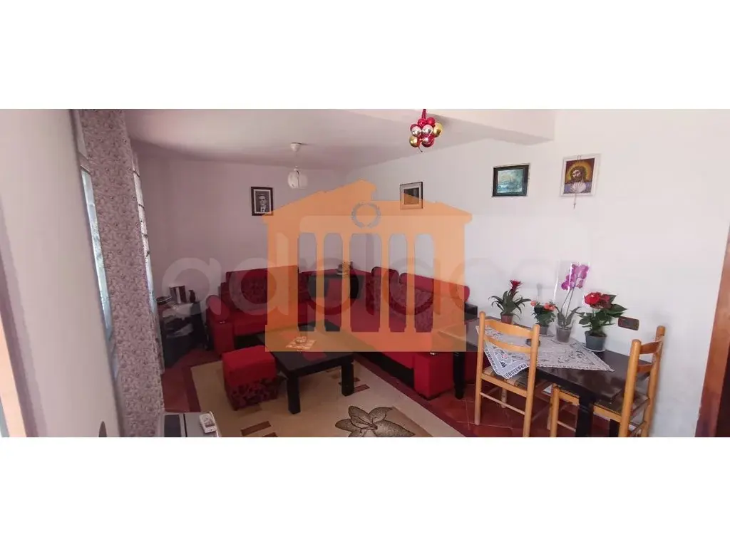 Vilë 360 m²