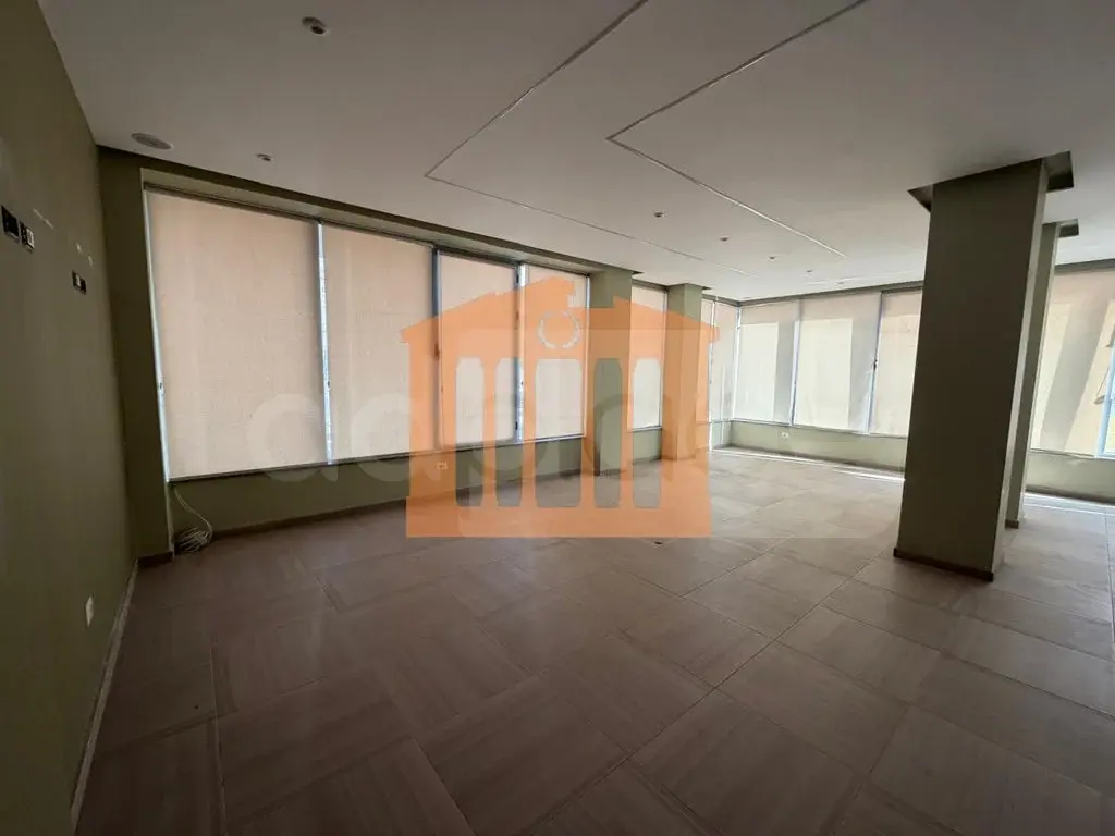 Pasuri të patundshme komerciale 112 m² 1 kati