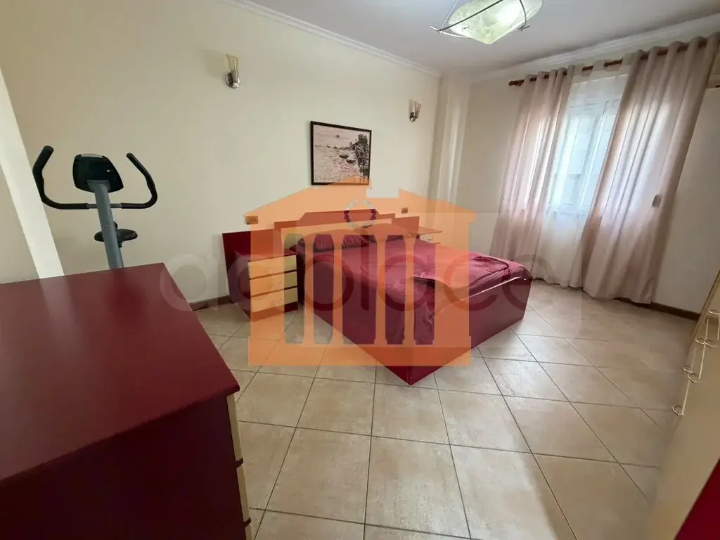 Apartament 1+2 dhoma 4 kati