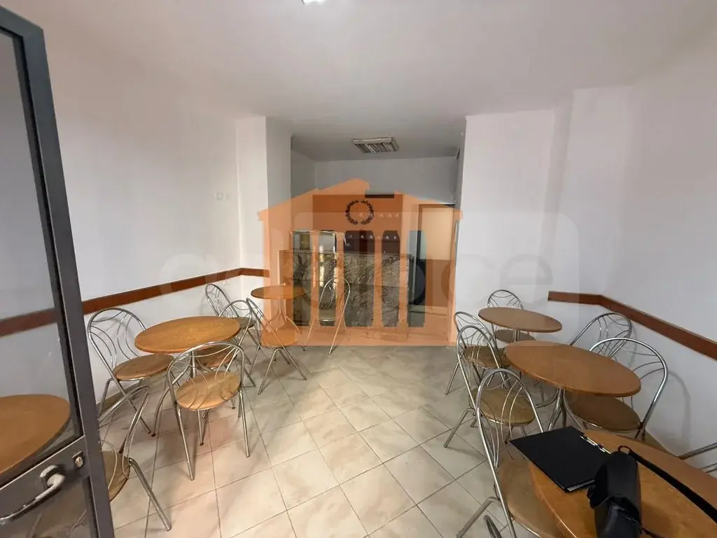 Pasuri të palujtshme komerciale 32 m² 1 kati