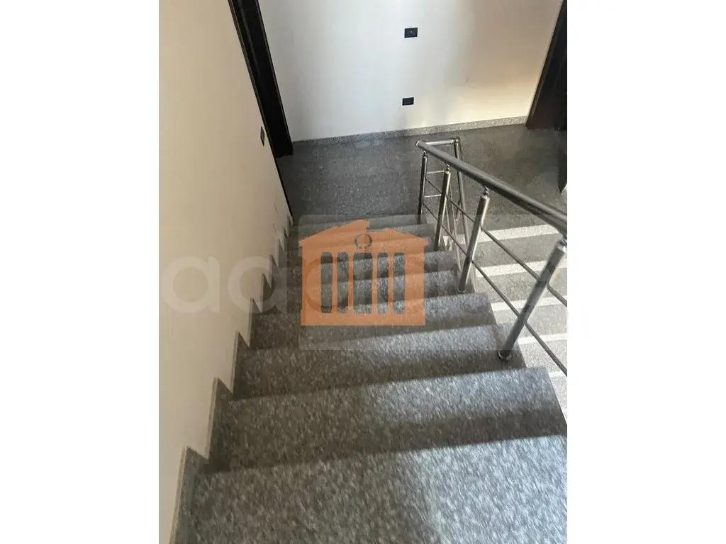 Pasuri të patundshme komerciale 175 m² 1 kati