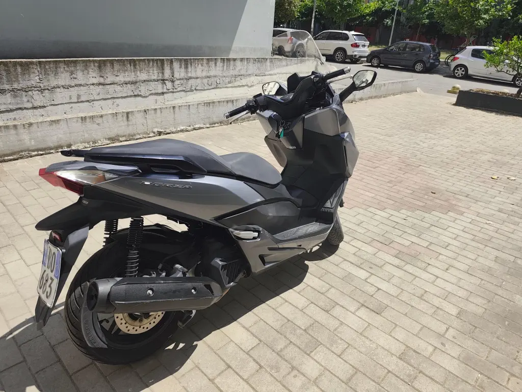 Shitet honda forza 125 cc 2015