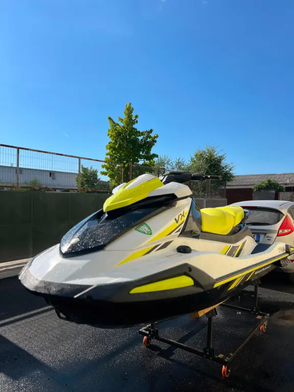 Yamaha vx waverunner
