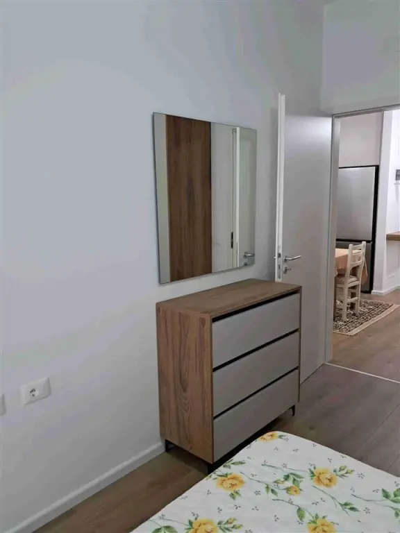 Apartament 1 room 61m² 4 floor