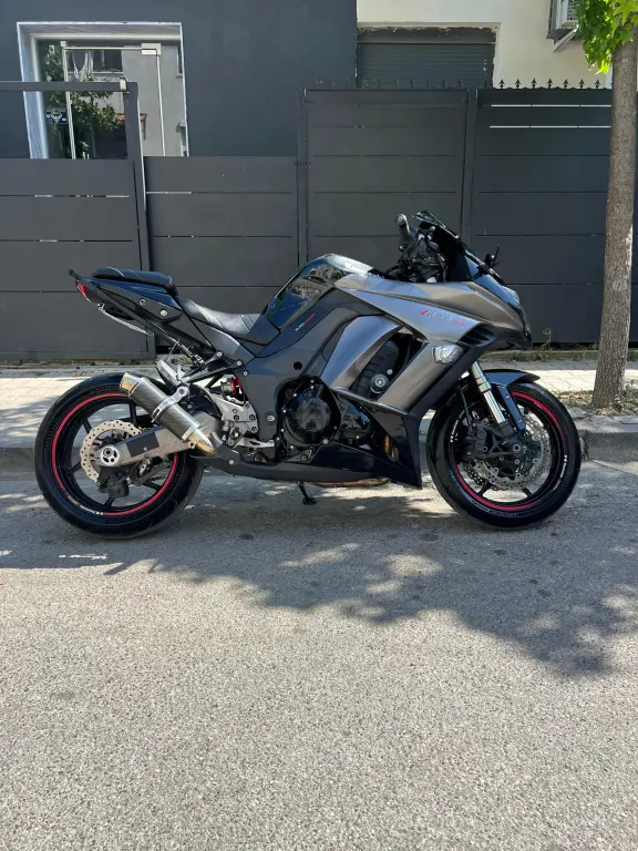 Kawasaki Ninja Z1000SX