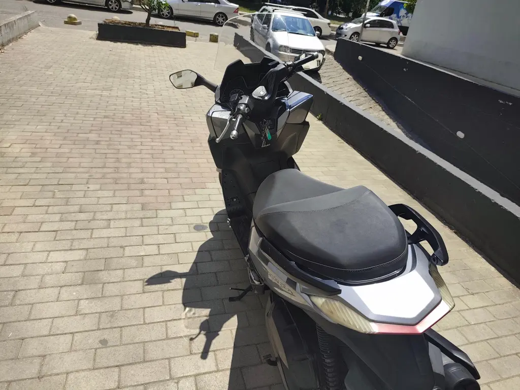 Shitet honda forza 125 cc 2015