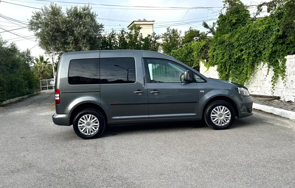 Volkswagen Caddy IV  2011, 190 000 km