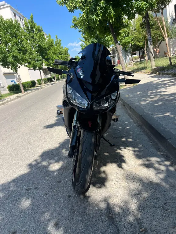 Kawasaki Ninja Z1000SX