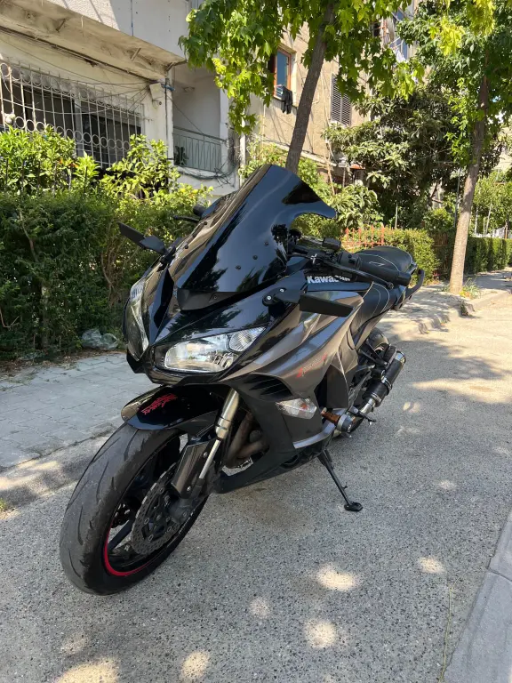 Kawasaki Ninja Z1000SX