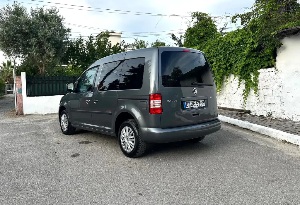 Volkswagen Caddy IV  2011, 190 000 km