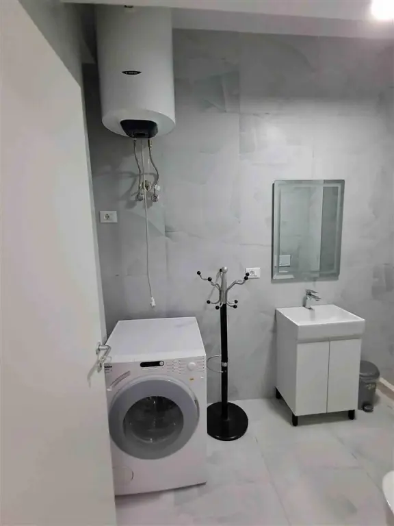 Apartament 1 room 61m² 4 floor