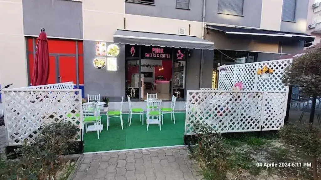 Kerkoj punetore (femer), Gelateri lengje frutash