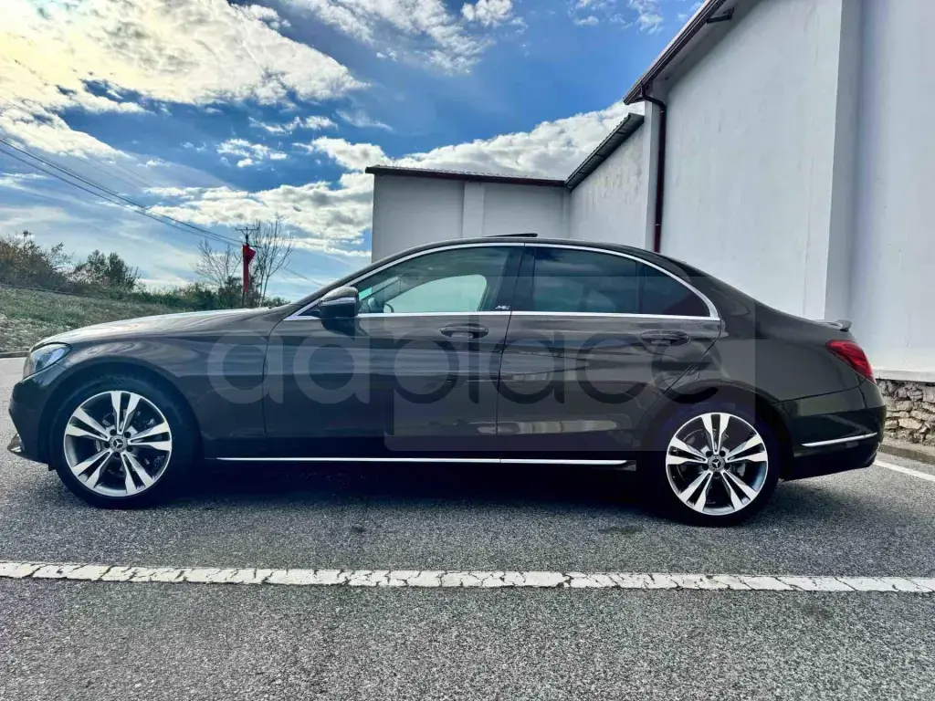 Mercedes-Benz C-Class C205  2015, 182 000 km