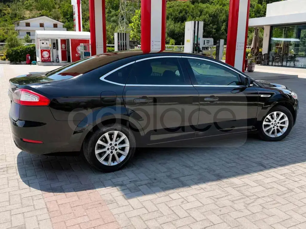 Ford Mondeo IV Facelift  2013, 216 000 km