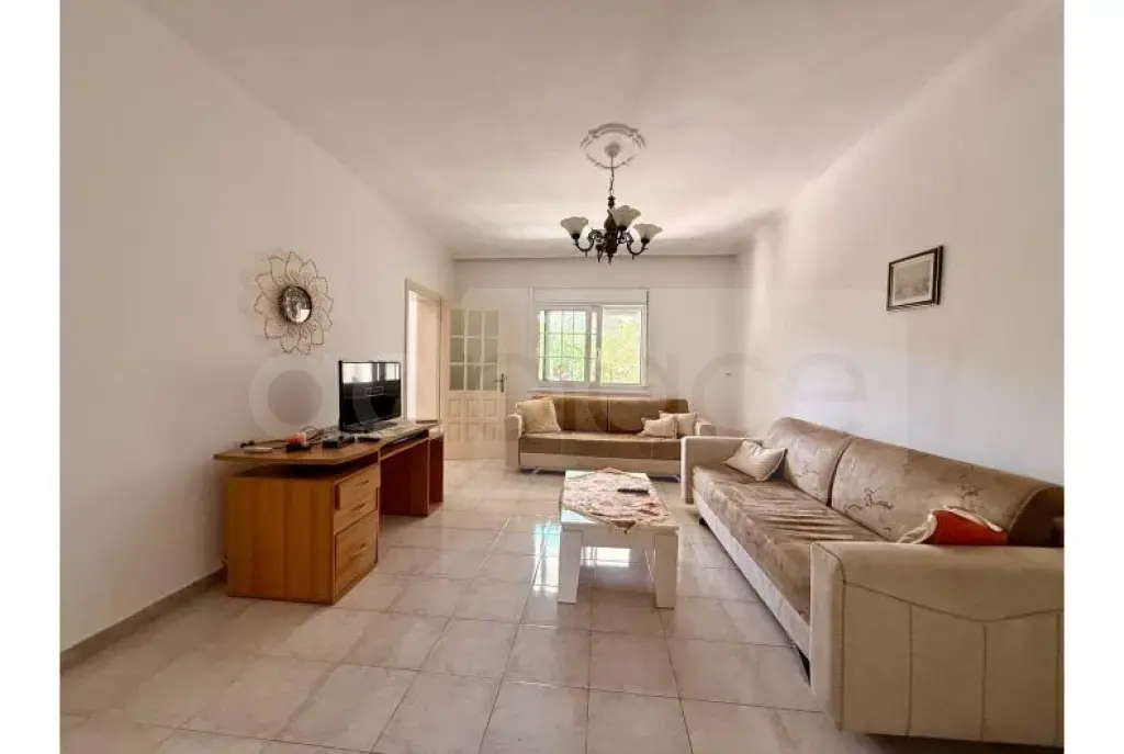 Vilë  307m²