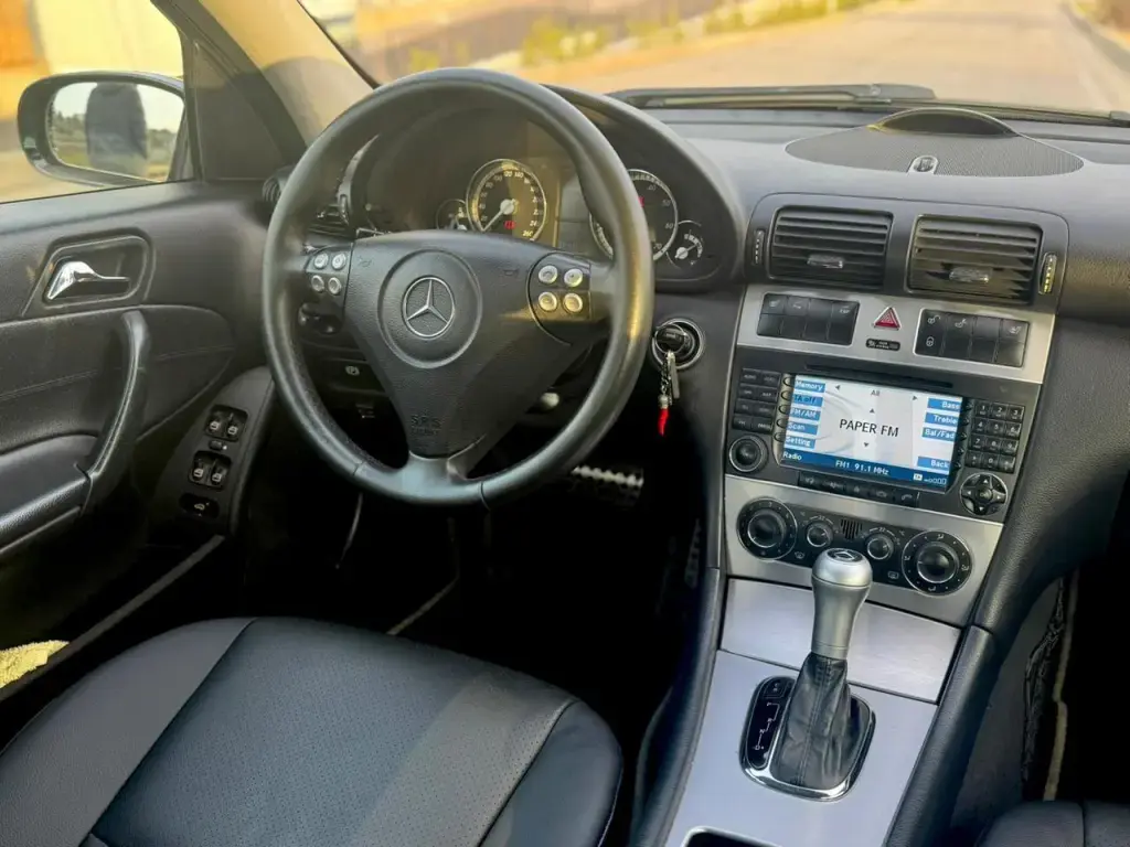 Mercedes-Benz C-Class W203  2005, 320 000 km