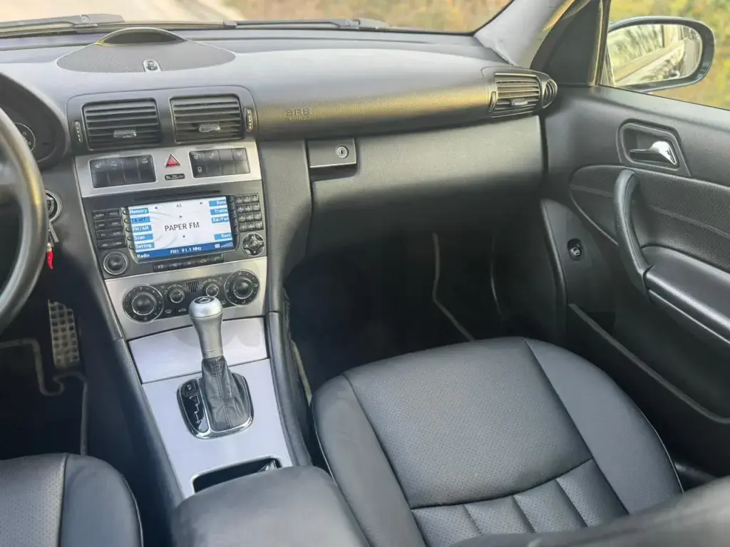 Mercedes-Benz C-Class W203  2005, 320 000 km