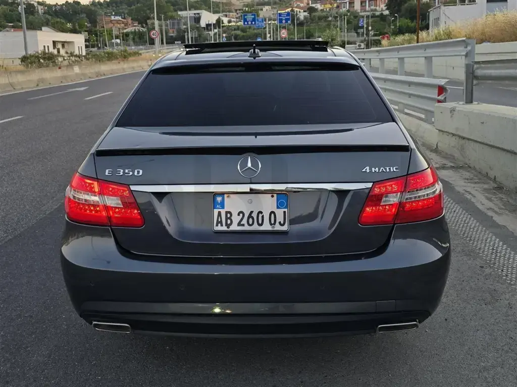 Mercedes-Benz E-Class W212  2011, 205 000 km