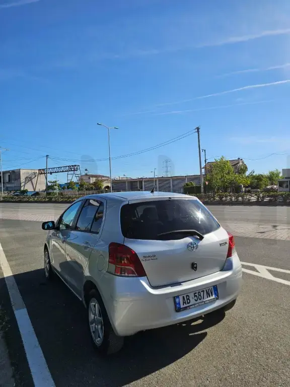 Toyota Yaris II (XP9) Facelift  2009, 165 000 km