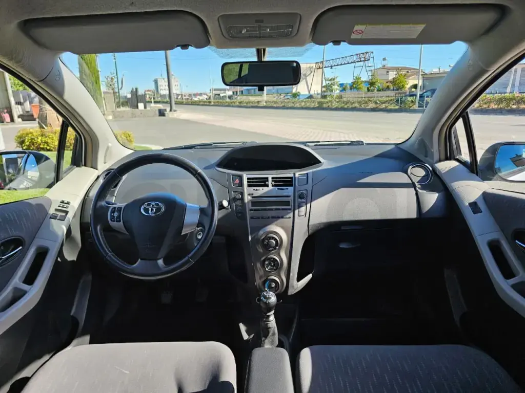 Toyota Yaris II (XP9) Facelift  2009, 165 000 km