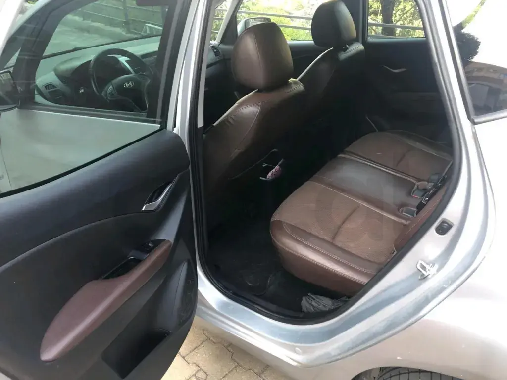 Hyundai ix20 I  2011, 200 000 km