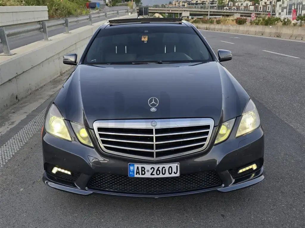Mercedes-Benz E-Class W212  2011, 205 000 km