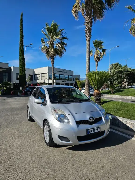 Toyota Yaris II (XP9) Facelift  2009, 165 000 km