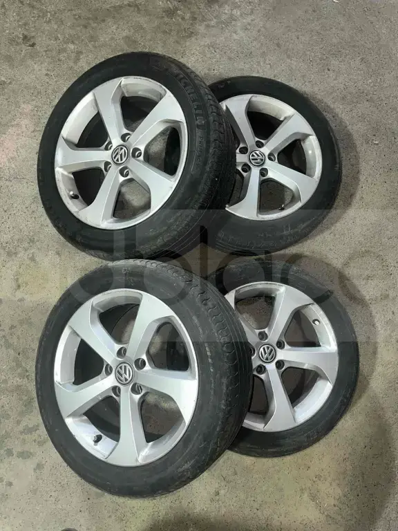 Pjesë të tjera rezervë Volkswagen Golf VII