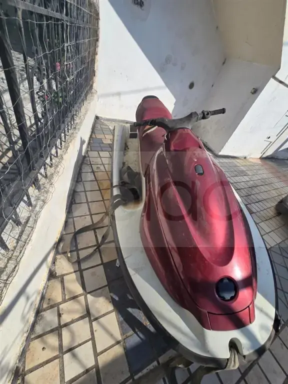 Shiten 2 JetSki ne gjendje shum te mir