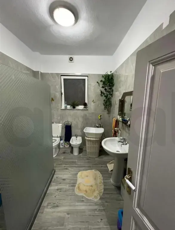 Vilë  348m²
