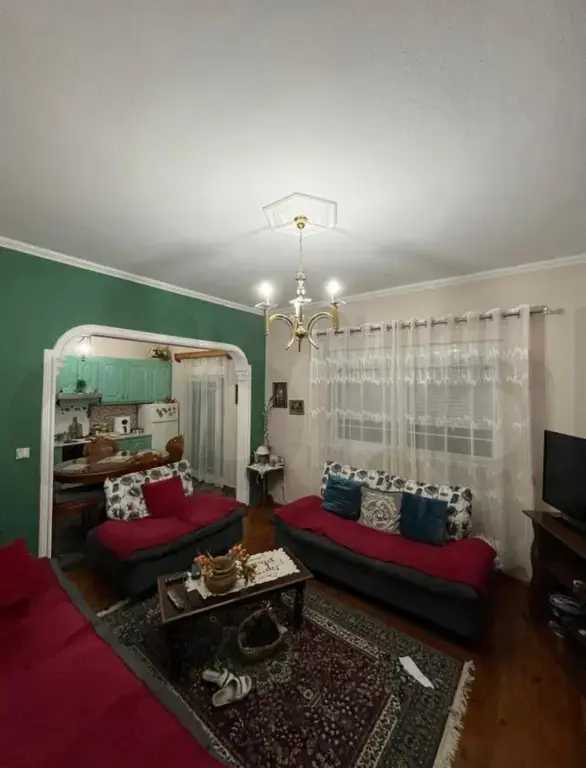 Vilë  348m²