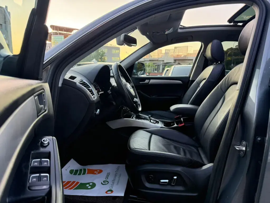Audi Q5 8R Facelift  2015, 193 000 km