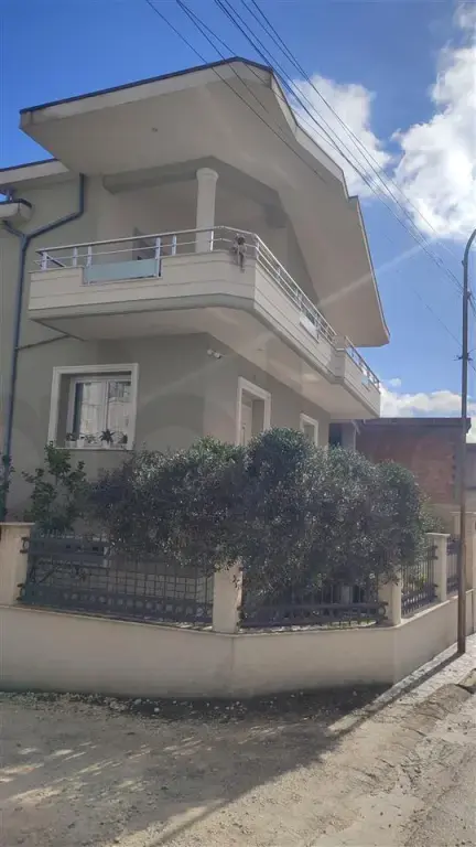 Vilë  382m²