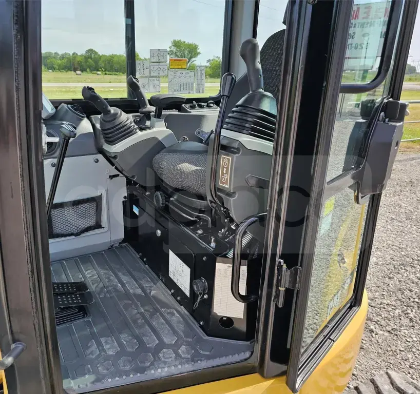 Mini ekskavator Cat 304E2 CR 2016