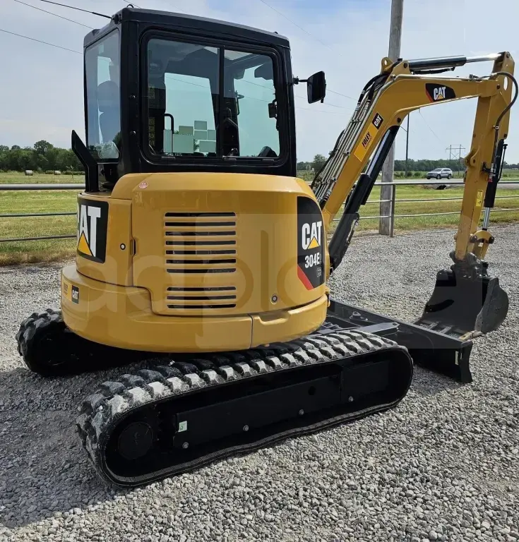 Mini ekskavator Cat 304E2 CR 2016
