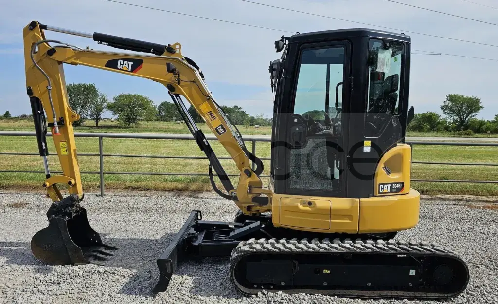 Mini ekskavator Cat 304E2 CR 2016