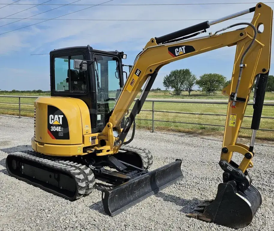 Mini ekskavator Cat 304E2 CR 2016
