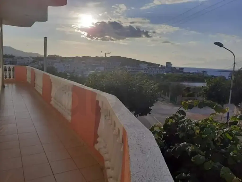 Apartament me qera në Sarandë