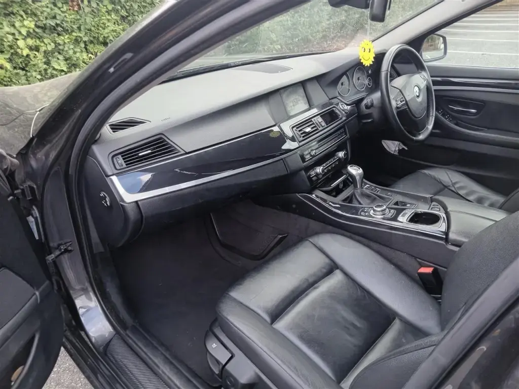 BMW 5 series F10/F11/F07  2012, 15 000 km