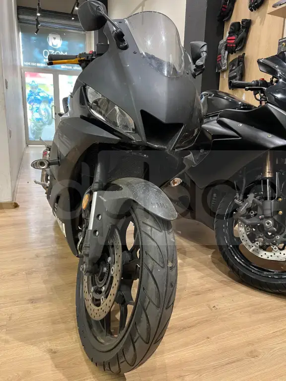 Yamaha R3 2019
