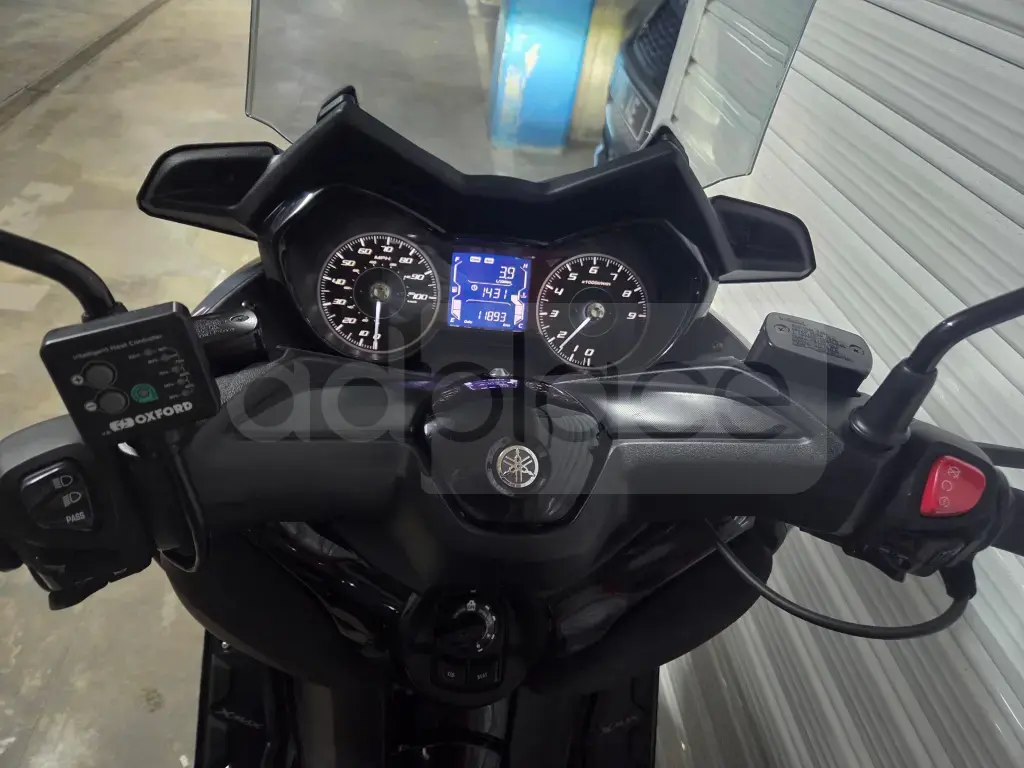 Yamaha Xmax 300 tech max